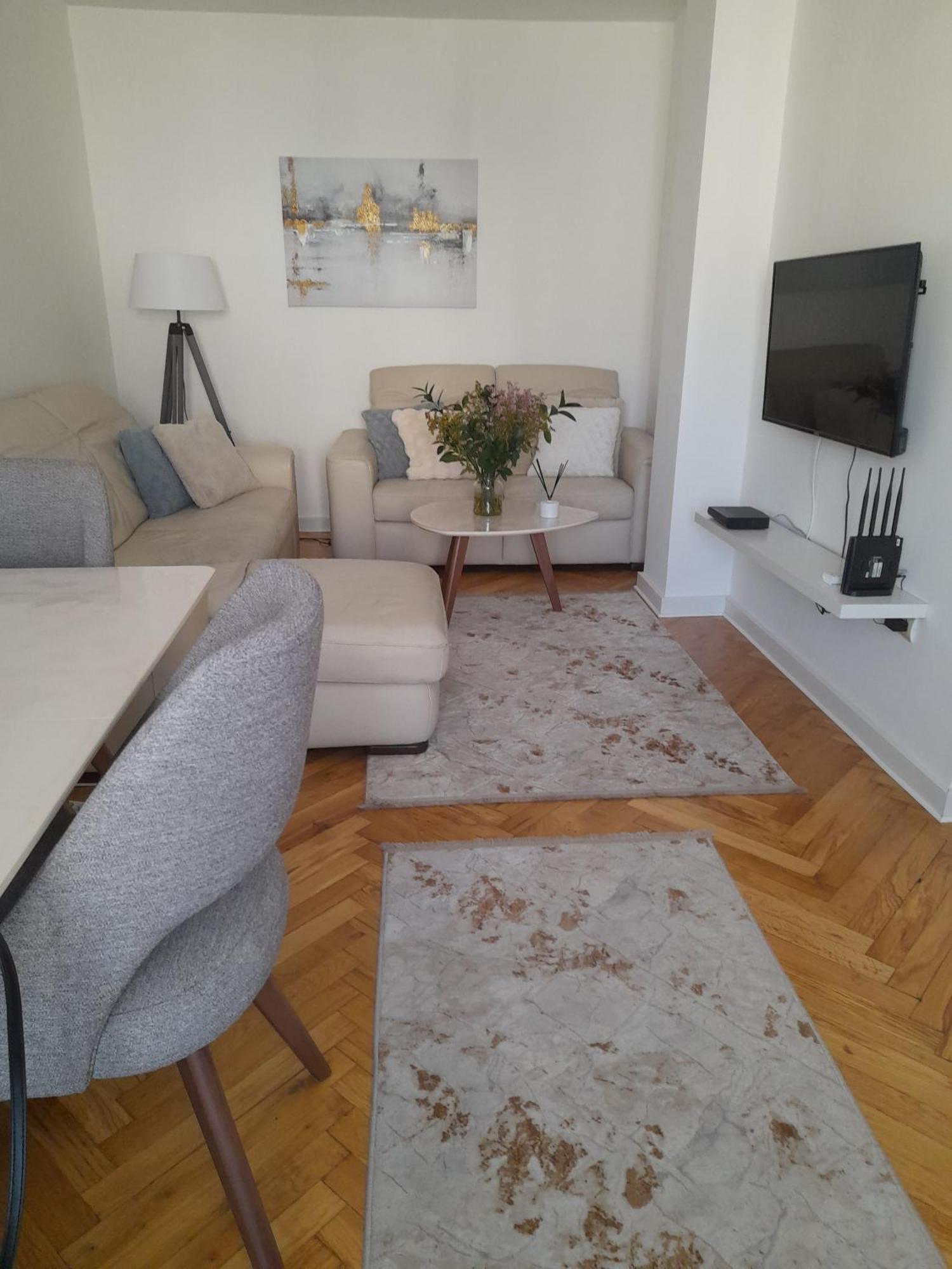Filip - Zgrada Jolly Appartement Budva